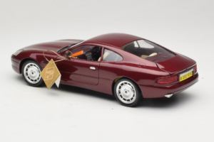 Aston Martin DB7 Red Guiloy 1:18 67550 Diecast - image 7 of 8
