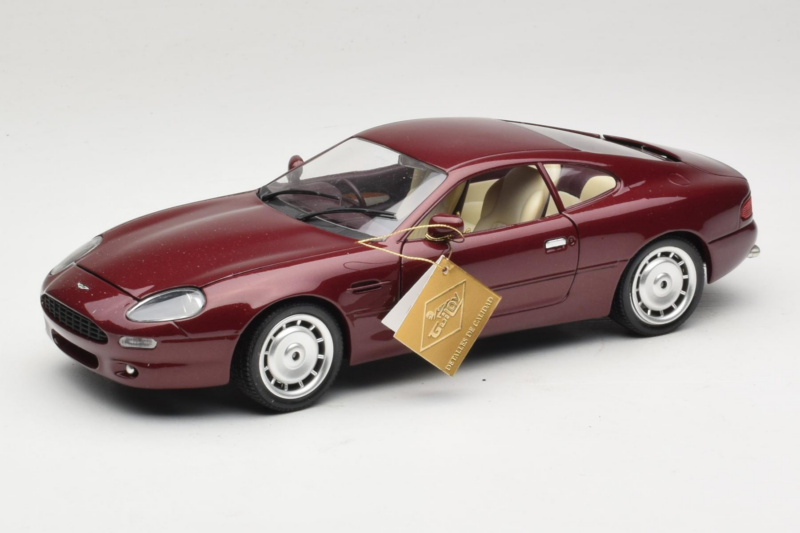 Aston Martin DB7 Red Guiloy 1:18 Aston Martin DB7 Red Guiloy 1:18 67550 Diecast