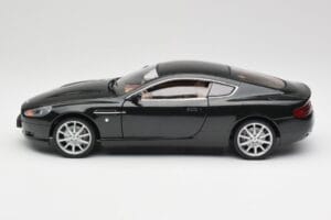 Aston Martin DB9 Black Solido 1:18 15025600 Diecast - image 4 of 8