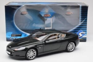 Aston Martin DB9 Black Solido 1:18 15025600 Diecast - image 8 of 8