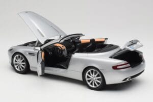 Aston Martin DB9 Volante Silver Minichamps 1:18 150137334 Diecast - image 5 of 8