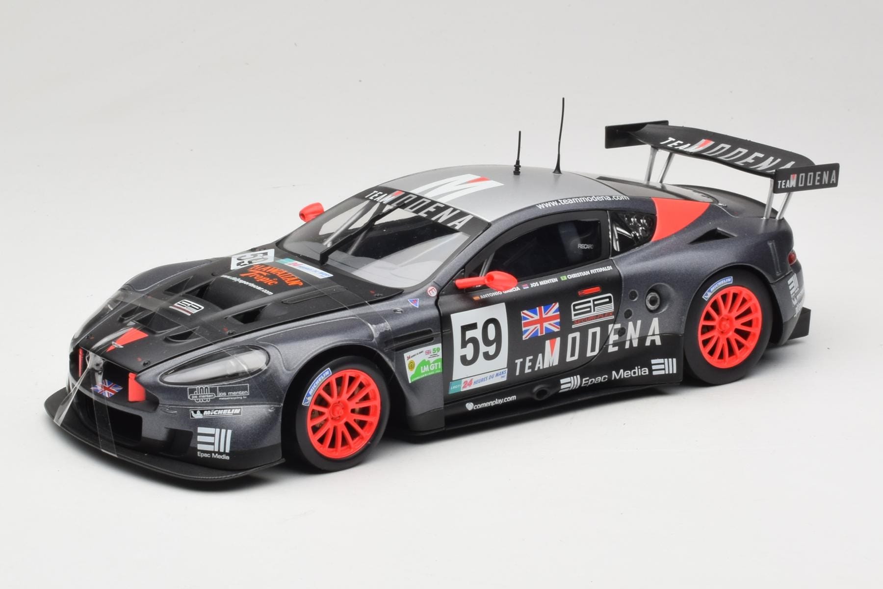Solido Aston Martin DBR9 #59 Le Mans 2006 1:18