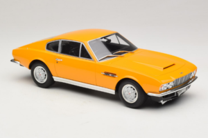 Aston Martin DBS Yellow GT Spirit 1:18 GT079 Resin - image 4 of 6