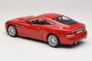 Aston Martin V12 Vanquish Red Bburago 1:18 33334063 Diecast - image 7 of 8