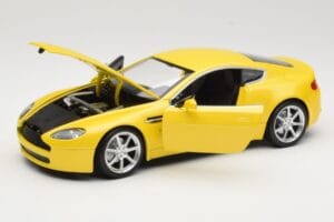 Aston Martin V8 Vantage Yellow Hot Wheels 1:18 G7159 Diecast - image 2 of 8