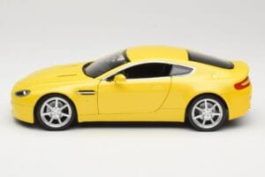 Aston Martin V8 Vantage Yellow Hot Wheels 1:18 G7159 Diecast - image 4 of 8