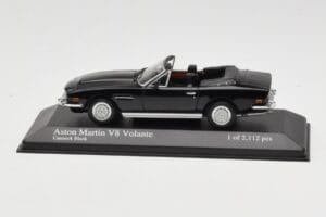 Aston Martin V8 Volante Black Minichamps 1:43 400137730 Diecast