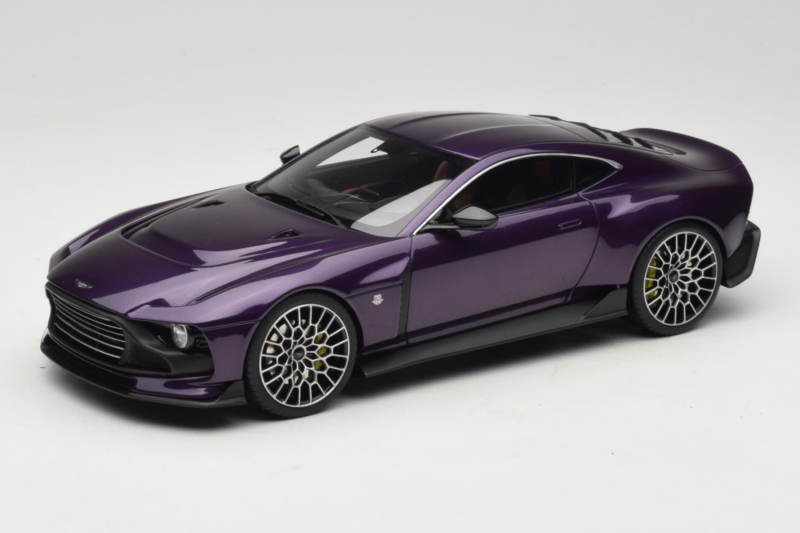 Aston Martin Valour Dark Blue GT Spirit 1:18 Aston Martin Valour Dark Blue GT Spirit 1:18 GT944 Resin