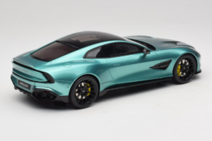 Aston Martin Vanquish Green Metallic GT Spirit 1:18 GT551 Resin - image 2 of 6