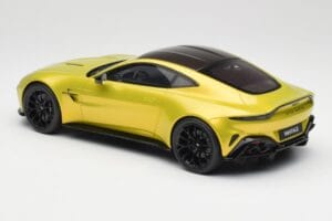 Aston Martin Vantage Cosmopolitan Yellow GT Spirit 1:18 GT514 Resin - image 5 of 6