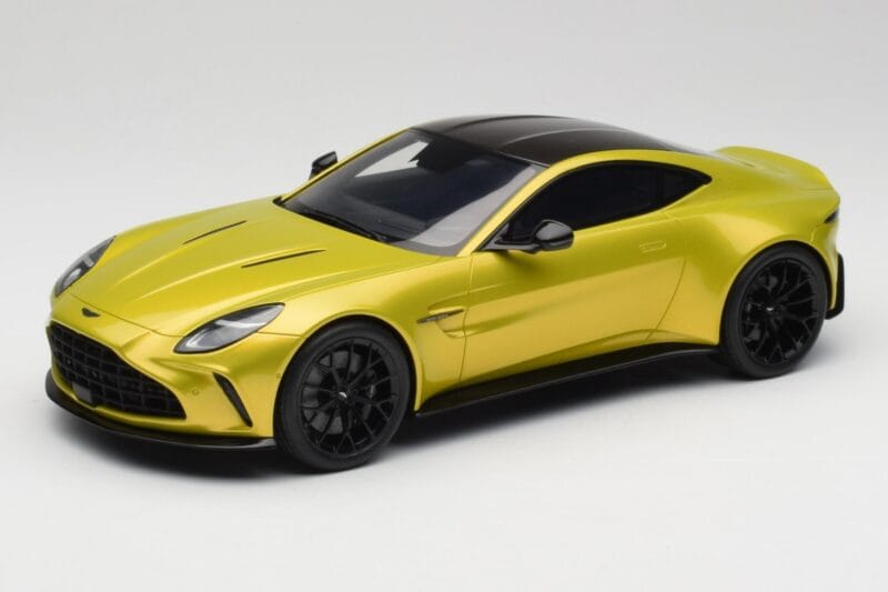 Aston Martin Vantage Cosmopolitan Yellow GT Spirit 1:18 GT514 Resin