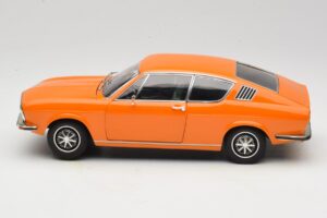 Audi 100 C1 Coupe S Orange Anson 1:18 30402 Diecast - image 4 of 8