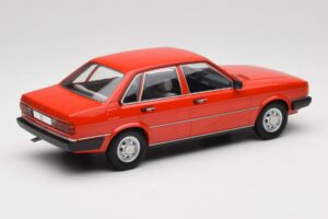 Audi 80 B2 GLS Red MCG 1:18 MCG18526 Diecast - image 2 of 6