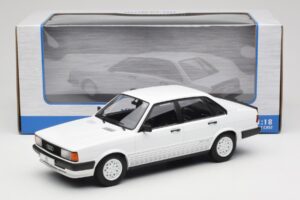 Audi 80 B2 GTE White MCG 1:18 MCG18527 Diecast - image 6 of 6