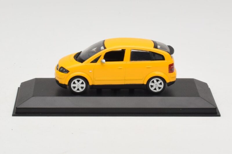 Audi A2 8Z Yellow Minichamps 1:43 Audi A2 8Z Yellow Minichamps 1:43 AUDI005 Diecast