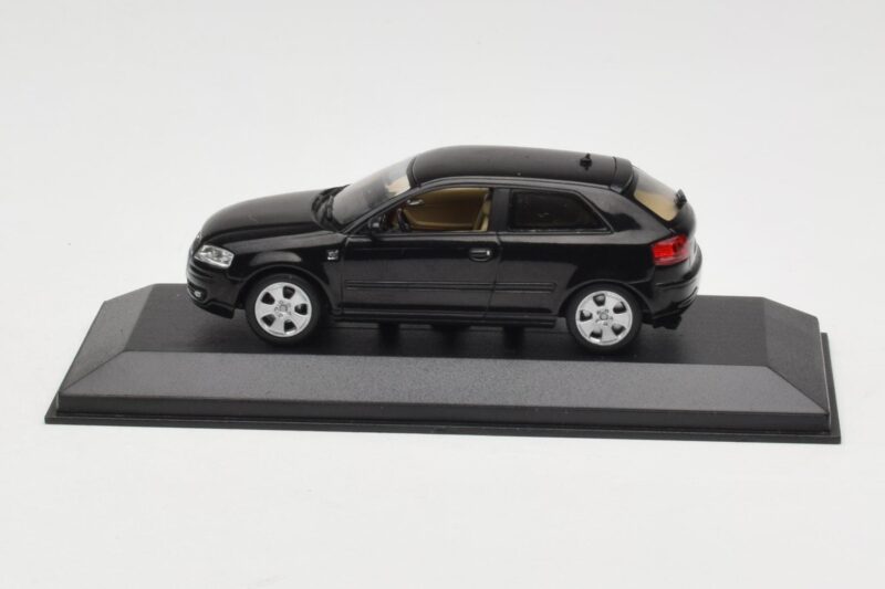 Audi A3 8P Black Metallic Minichamps 1:43 12000 Diecast