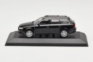 Audi A4 B7 Avant Black Minichamps 1:43 AUDI008 Diecast