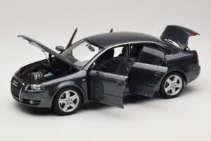 Audi A4 B7 Grey Metallic Minichamps 1:18 100014400 Diecast - image 2 of 8