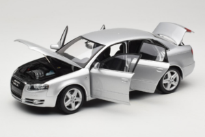Audi A4 B7 Silver Minichamps 1:18 100014402 Diecast - image 2 of 8
