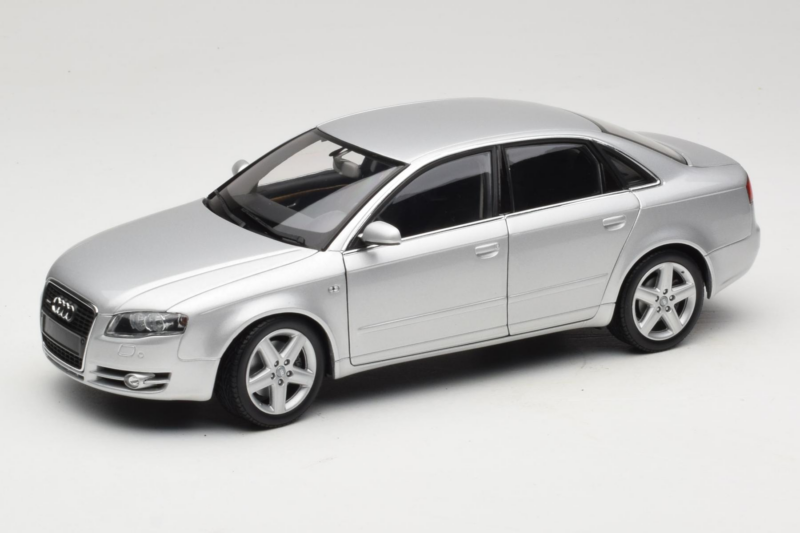 Audi A4 B7 Silver Minichamps 1:18 Audi A4 B7 Silver Minichamps 1:18 100014402 Diecast