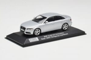 Audi A4 B8 3.2 Quattro Ice Silver Minichamps 1:43 5010704113 Diecast - image 2 of 4