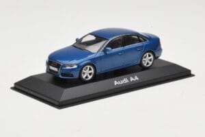 Audi A4 B8 3.2 Quattro Aruba Blue Minichamps 1:43 5010704123 Diecast - image 2 of 4