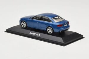 Audi A4 B8 3.2 Quattro Aruba Blue Minichamps 1:43 5010704123 Diecast - image 3 of 4