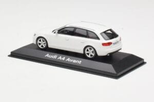 Audi A4 B8 Avant Ibis White Minichamps 1:43 5010804213 Diecast - image 3 of 4