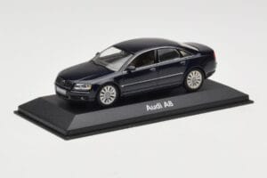 Audi A8 D3 Blue Metallic Light Interior Minichamps 1:43 20000001386003 Diecast - image 2 of 4