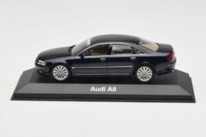 Audi A8 D3 Blue Metallic Light Interior Minichamps 1:43 20000001386003 Diecast
