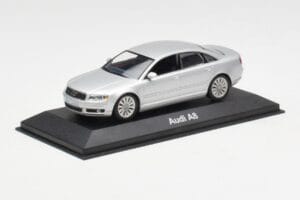 Audi A8 D3 Silver Minichamps 1:43 20000001386001 Diecast - image 2 of 4