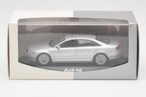 Audi A8 D3 Silver Minichamps 1:43 20000001386001 Diecast - image 4 of 4