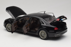 Audi A8L D3 W12 Phantom Black Kyosho 1:18 5011008125 Diecast - image 5 of 8