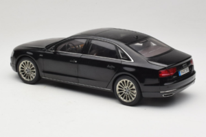 Audi A8L D3 W12 Phantom Black Kyosho 1:18 5011008125 Diecast - image 7 of 8