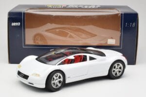 Audi Avus Quattro Alpine White Revell 1:18 08913 Diecast - image 8 of 8