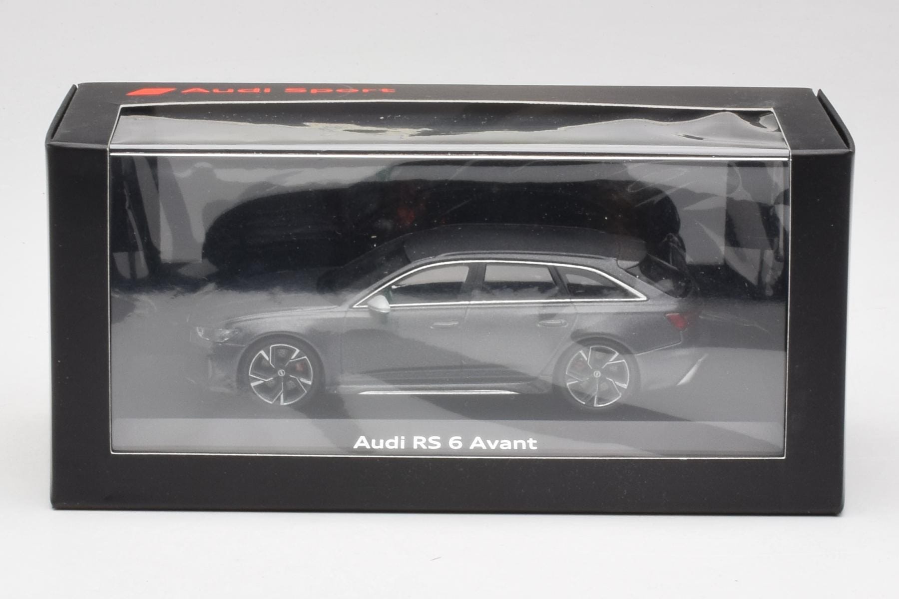 Minichamps Audi RS6 C8 Avant 1:43 Grey Diecast