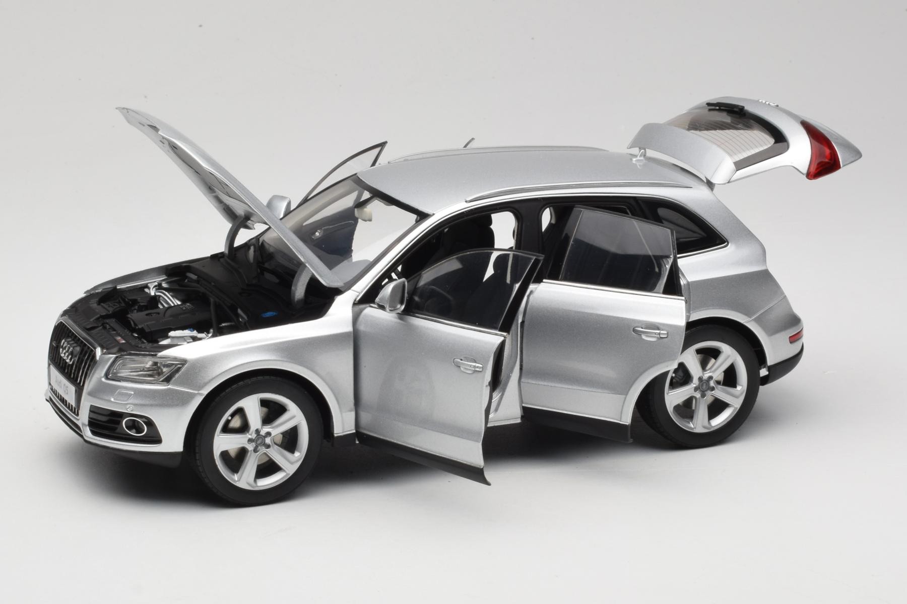 Audi Q5 8R 1:18 Kyosho Diecast Ice Silver