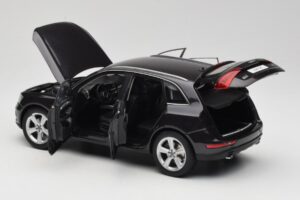 Audi Q5 8R Lava Grey Kyosho 1:18 09242LG Diecast - image 5 of 8