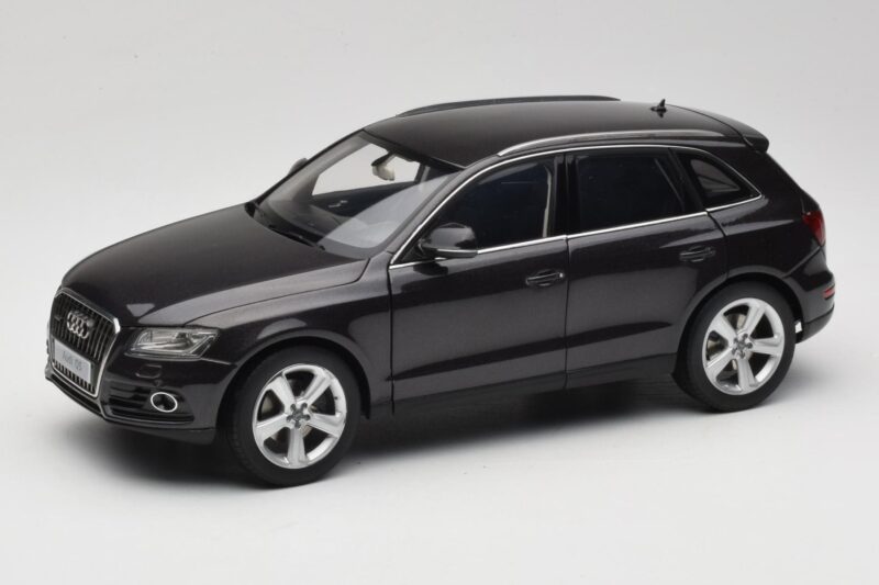 Audi Q5 8R Lava Grey Kyosho 1:18 09242LG Diecast