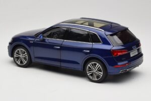 Audi Q5L FY Blue Paudi Model 1:18 33729 Diecast - image 7 of 8