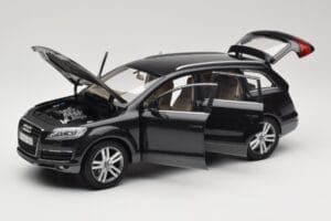 Audi Q7 4L Lava Grey Minichamps 1:18 5010507625 Diecast - image 2 of 8