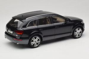 Audi Q7 Black Kyosho 1:18 09221BK Diecast - image 3 of 8