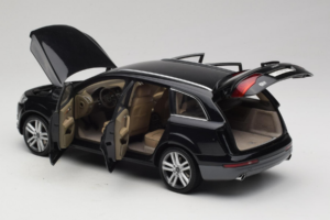 Audi Q7 Black Kyosho 1:18 09221BK Diecast - image 5 of 8