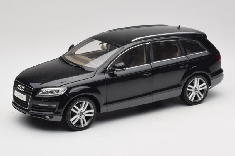 Audi Q7 Black Kyosho 1:18 09221BK Diecast