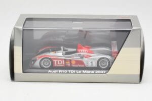 Audi R10 TDI LMP1 #1 F. Biela / E. Pirro / M. Werner 24 Hours of Le Mans 2007 Minichamps 1:43 5020700213 Diecast - image 4 of 4
