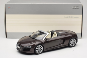 Audi R8 5.2 Spyder Teak Brown Kyosho 1:18 5010918525 Diecast - image 8 of 8