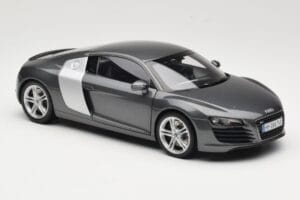 Audi R8 Type 42 4.2 Daytona Grey Kyosho 1:18 5010618425 Diecast - image 6 of 8