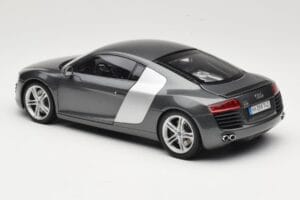 Audi R8 Type 42 4.2 Daytona Grey Kyosho 1:18 5010618425 Diecast - image 7 of 8