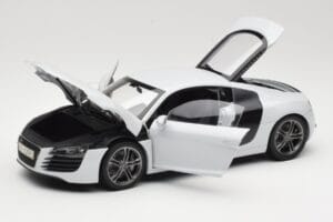 Audi R8 Type 42 Suzuka Grey Kyosho 1:18 09213SG Diecast - image 2 of 8