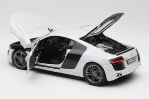 Audi R8 Type 42 Suzuka Grey Kyosho 1:18 09213SG Diecast - image 5 of 8
